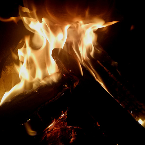 Ngen Kütral: El Espíritu iluminador del fuego. @tittaliprem (i)